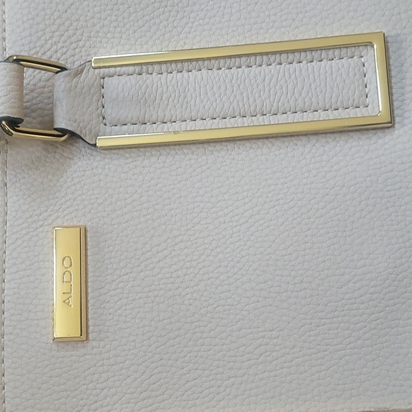 |ALDO| Women Shoulder Bag| Color Taupe with gold| - Picture 3 of 9